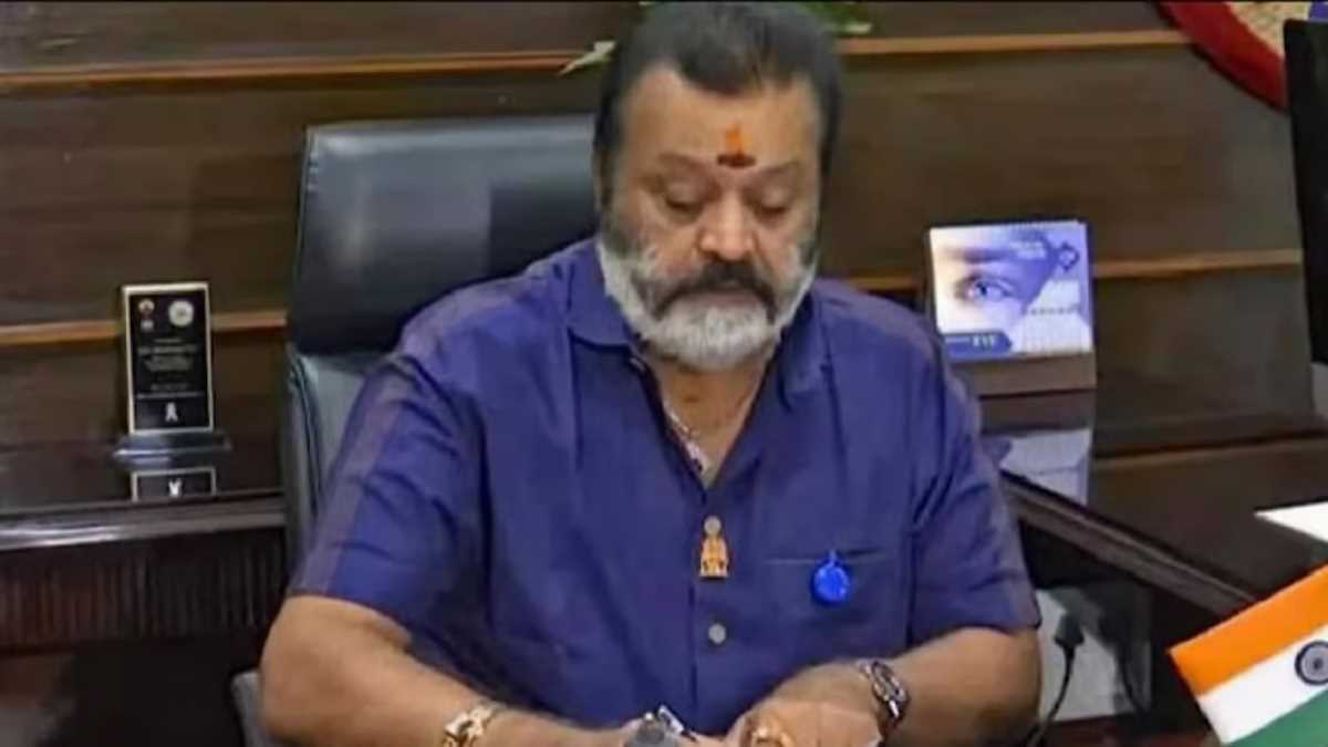 केरल : केंद्रीय मंत्री सुरेश गोपी पर लापरवाही से गाड़ी चलाने और एंबुलेंस का दुरुपयोग करने का केस केरल : केंद्रीय मंत्री सुरेश गोपी पर लापरवाही से गाड़ी चलाने और एंबुलेंस का दुरुपयोग करने का केस